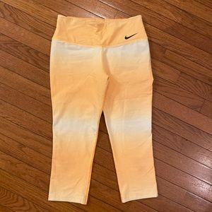 Nike Dri-Fit Capri Leggings size Medium